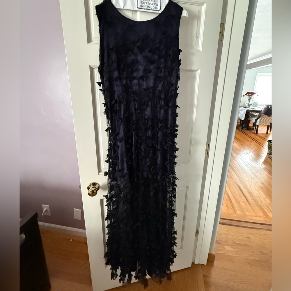 TAHARI 3D Floral Embroidered Dress - Navy Blue & Black. WORN ONCE!